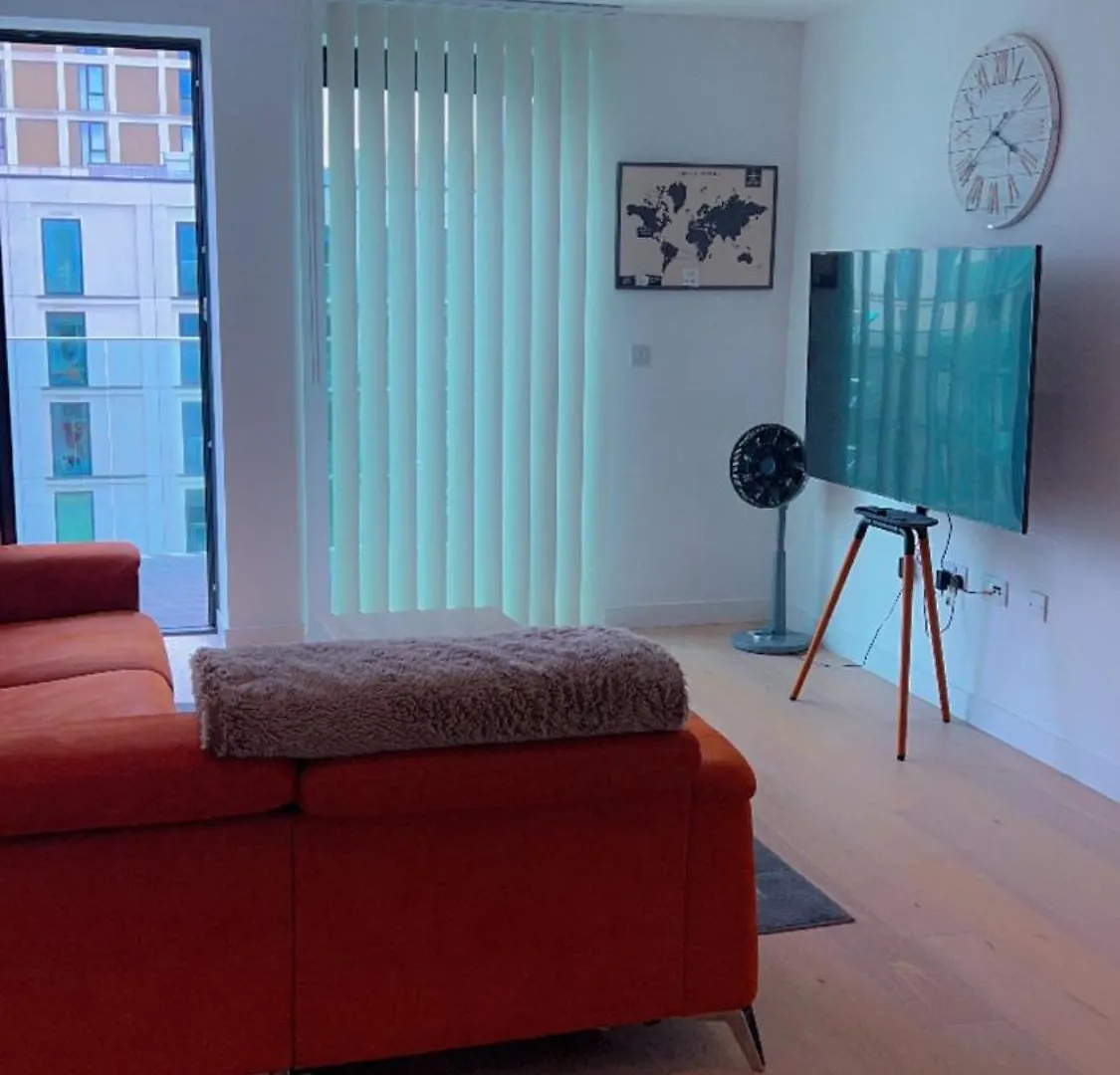 Ds Rentals - Entire 1 Bedroom Apartment London
